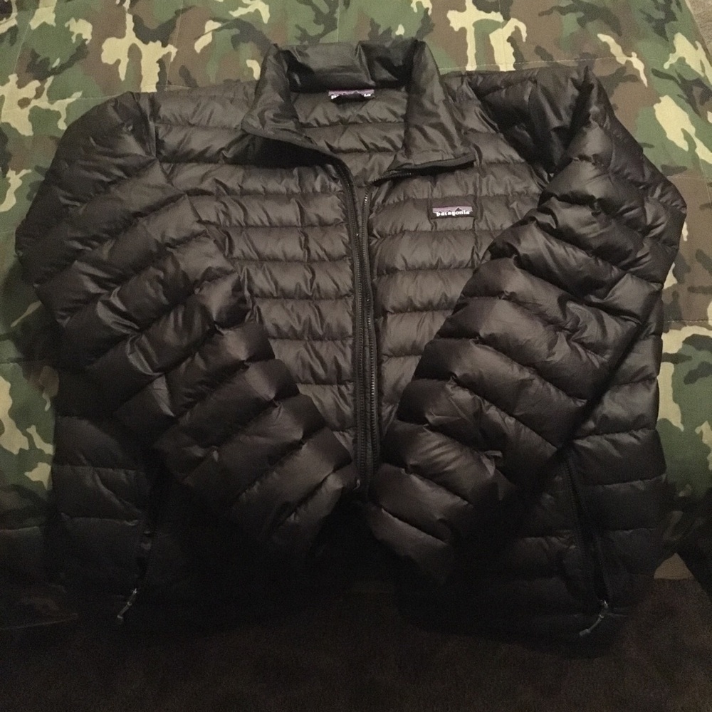 Patagonia Men’s Down Sweater Black